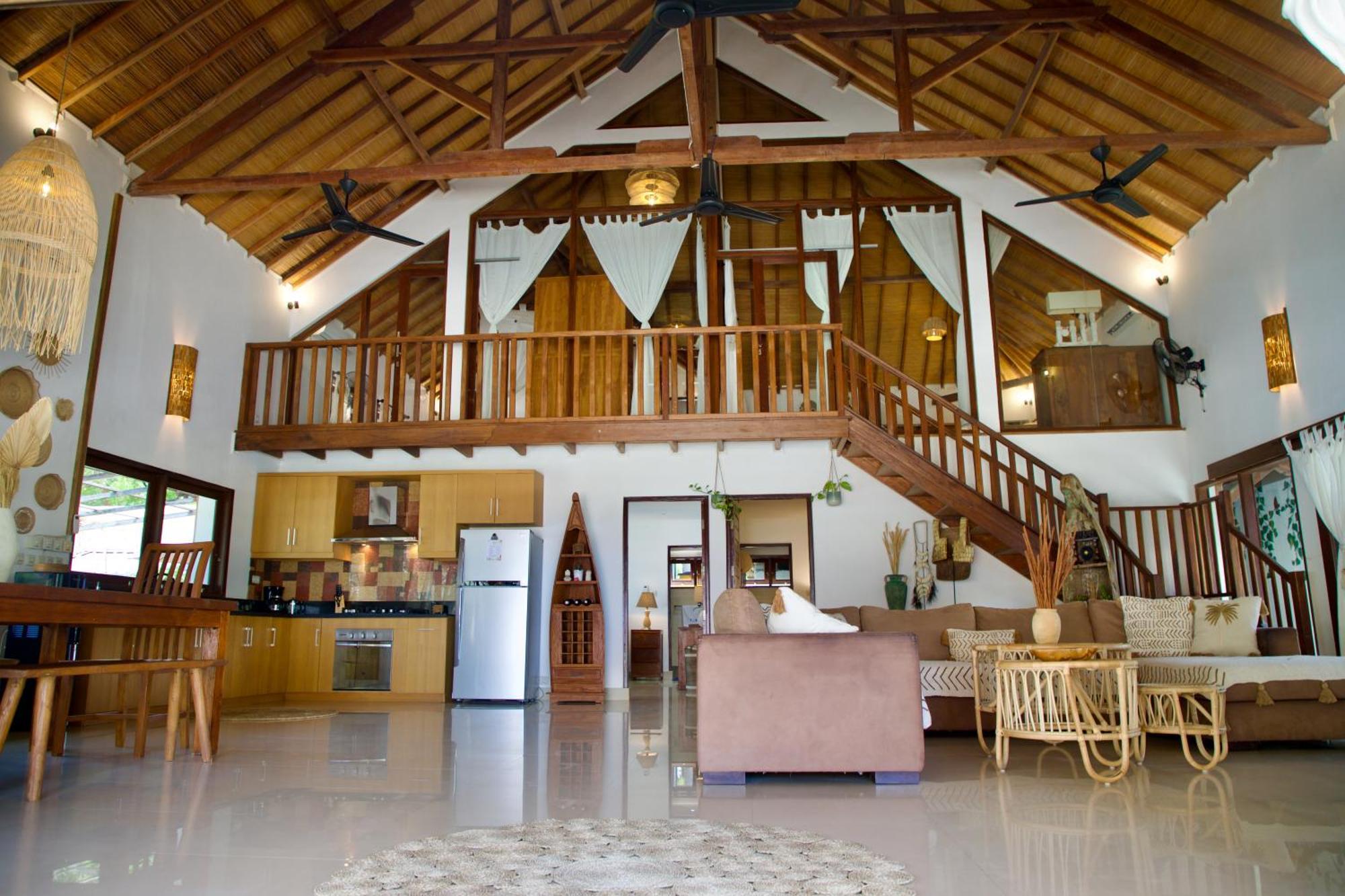 Villa Sunset Beach Джили Трауанган Екстериор снимка