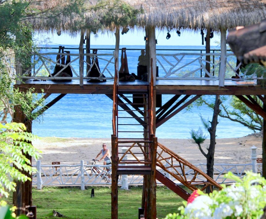 Villa Sunset Beach Джили Трауанган Екстериор снимка